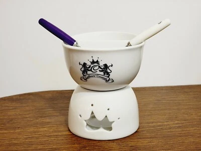 JUEGO DE FONDUE DE CERÁMICA CADBURY COUTURE NUEVO EN CAJA - TAZÓN, CALENTADOR Y DOS TENEDORES DE FONDUE Foto 1 de 4