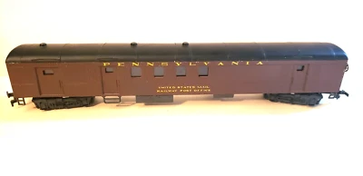 VINTAGE HO SCALE PENNSYLVANIA R.R. RAIL POST OFFICE CAR RIVAROSSI - Image 1 of 4