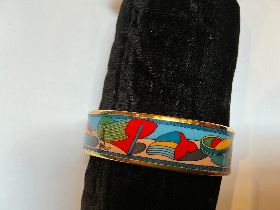 Brazalete ancho HERMES esmalte PM 65 borde dorado, THALASSA, azul, rojo, verde Foto 1 de 4