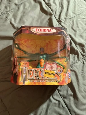 Экшн-фигурка Hercules Legendary Journeys Echidna 1995 Toy Biz запечатанная как новая на картонке 42203 - Изображение 1 из 4
