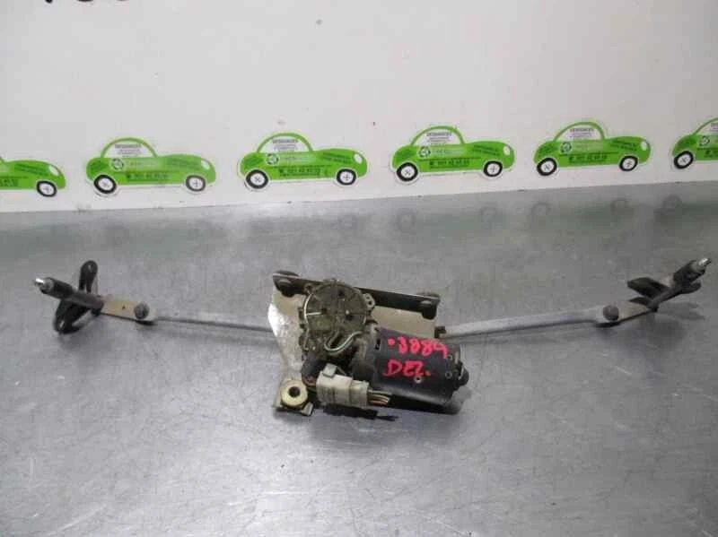 Wiper Motor Front AT for Peugeot 205 Berlina 1.8 Diesel Cat 1983 928522 - Image 1 of 2