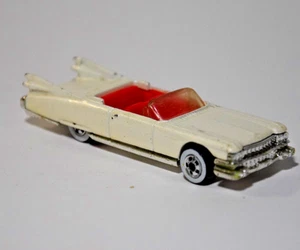 MATTEL HOT WHEELS 1959 CADILLAC CONVERTIBLE WHITE RED INTERIOR 1990 MALASIA TOY - Picture 1 of 13