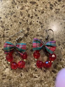 Red Plastic Crystal Bead Wreath With Tartan Ribbon Bow Earrings For Pierced Ears - Picture 1 of 1