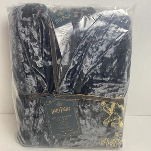 POTTERY BARN PB Teen HARRY POTTER Hufflepuff Velvet House Robe Large/X-Large - Picture 1 of 5