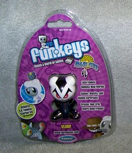 UB FUNKEYS DREAM STATE 2008 VLURP SET NEGRO Y BLANCO CON OJOS ROJOS - Imagen 1 de 8