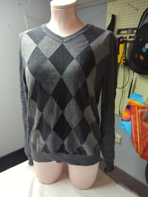 Suéter APT9 para hombre con cuello en V CHARCOAL Ligero TALLA ADULTO MED Foto 1 de 4