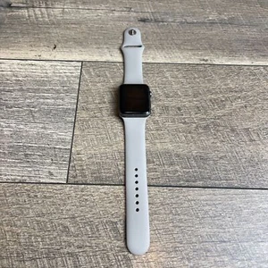 Apple Watch Sport 1 Gen 7000 Series Smartwatch Gray Strap 42mm Aluminum Case - Picture 1 of 8