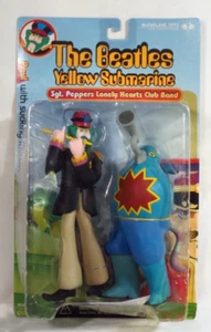 THE BEATLES McFarlane Toys Yellow Submarine Serie 2 - Paul con Aspirapolvere NUOVO - Foto 1 di 3
