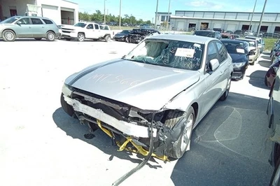 BMW 320i 2015 transmisión automática OEM 106 k millas - LKQ365569653 Foto 1 de 3