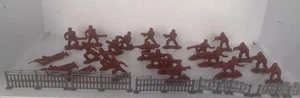 24 Pieces Lanard Army Men 2015 •  Red • Plastic • Approx 2" - Picture 1 of 11