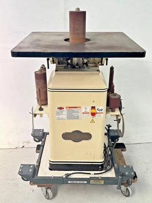 Lixadeira de eixo oscilante Shop Fox W1686 1 HP estilo armário com inserções de mesa - Imagem 1 de 4