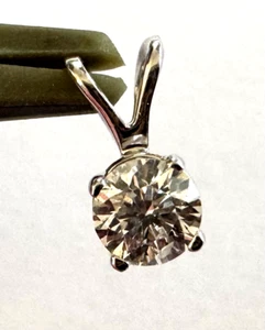 Ciondolo donna elegante oro bianco massiccio 14 kt naturale 0,25 ct forma rotonda diamante - Foto 1 di 20