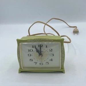 Vtg Timex alarm clock electric MCM made in the usa model 7334-3A Avocado Green - Picture 1 of 6