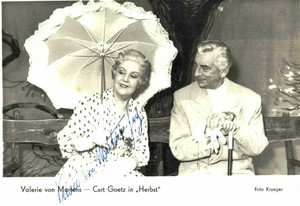 Valerie V.Martens Original Signature On Card No. 663 D