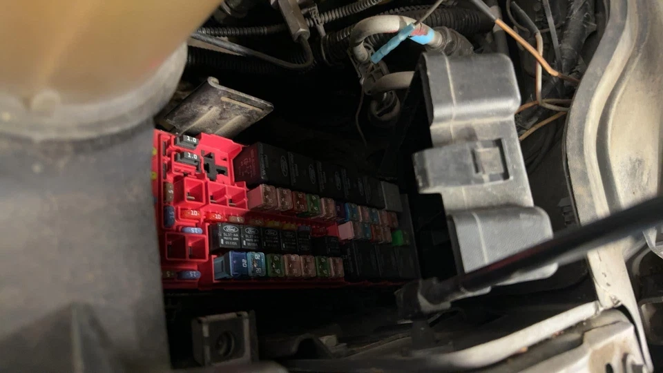 08 09 10 FORD F250 SD PICKUP Engine Fuse Box Foto 1 de 1