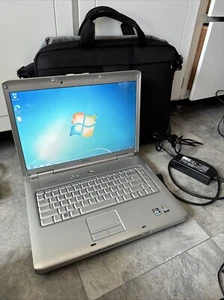 Lg Wdscreen Dell Inspiron 1521 Laptop 1.GB Windows 7 Pro AMD Turion 64x2 Battery - Picture 1 of 14