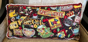 SILLA TETERA VINTAGE Mary Engelbreit almohada NEGRO ROJO 19" HOGAR DULCE HOGAR FLOR PERRO - Imagen 1 de 8