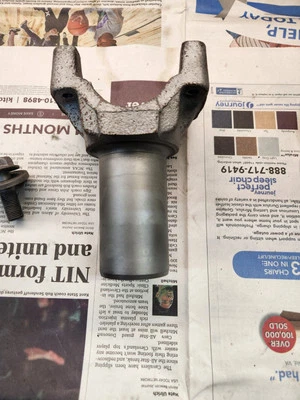 Spicer Turbo 400 Bolt on type 32 spline Transmission Slip yoke. TH400 4L80E - Image 1 of 4