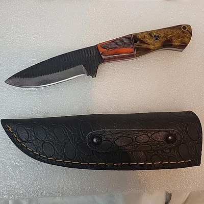 Cuchillo de acero estilo Damasco de 8" con funda hecho a mano Foto 1 de 4