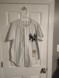 100% Authentic Mitchell & Ness 1977 NY Yankees Reggie Jackson Jersey Sz 40 M - Picture 1 of 4
