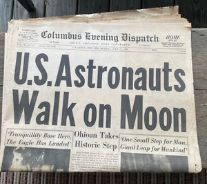 U.S. Astronauts Walk on Moon Armstrong 1st Man One Small Step - Picture 1 of 2