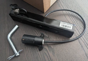 Checkers Just Rite Lighted Hitch Mount with Quick Disconnect - Picture 1 of 3