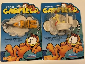 Lot Of 2 GO GO Garfield Playmates 1991: Cat Mousin' Toilet Bowl Odie New - Picture 1 of 6