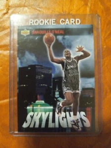 basketball cards - Picture 1 of 2