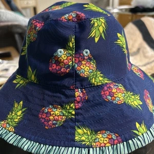 UV Skinz Child's Bucket Hat UPF 50+ Size 5 Reversible  Light Blue/Navy Pineapple - Picture 1 of 4
