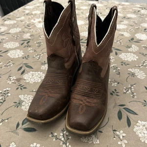 Justin Damen Western Cowboystiefel Größe 6B Braun Leder Herz Einlage L9511 Stil - Bild 1 von 8