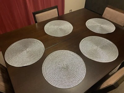 "Juego de 5 manteles redondos trenzados/tejidos interiores/exteriores plateados metálicos Navidad 15""" Foto 1 de 3