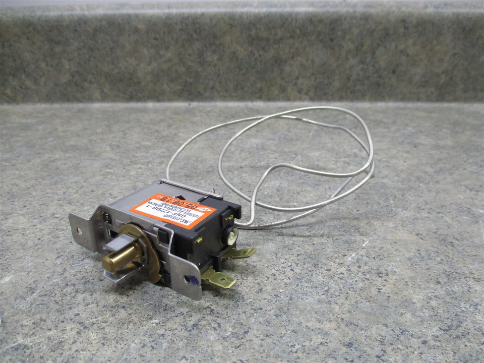 MAGIC CHEF REFRIGERATOR THERMOSTAT PART # 63001388 - Image 1 of 1