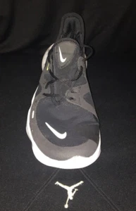 Women's Nike Free RN AQ1316-003 Running Shoes Sz 9.5 Black/White Right Shoe Only - Picture 1 of 11