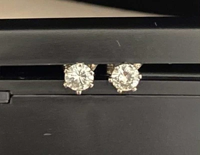 Brincos de ouro branco 14K com diamante TCW peso total 1/2 quilate - Imagem 1 de 4