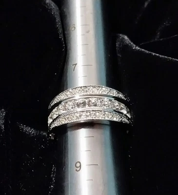 Ring,2 Sided Beautiful With a Center Stone of Cubic Zirconia,Free Shipping - Image 1 of 4