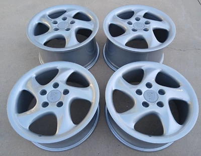 Llantas Porsche Carrera 911 996 993 OEM Turbo Twist aleación 18x10/7,5 RESTAURADAS Foto 1 de 4
