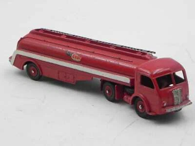 Dinky Toys France 32C Camion Panhard cisterna Titan ESSO petrol tanker - Immagine 1 di 4