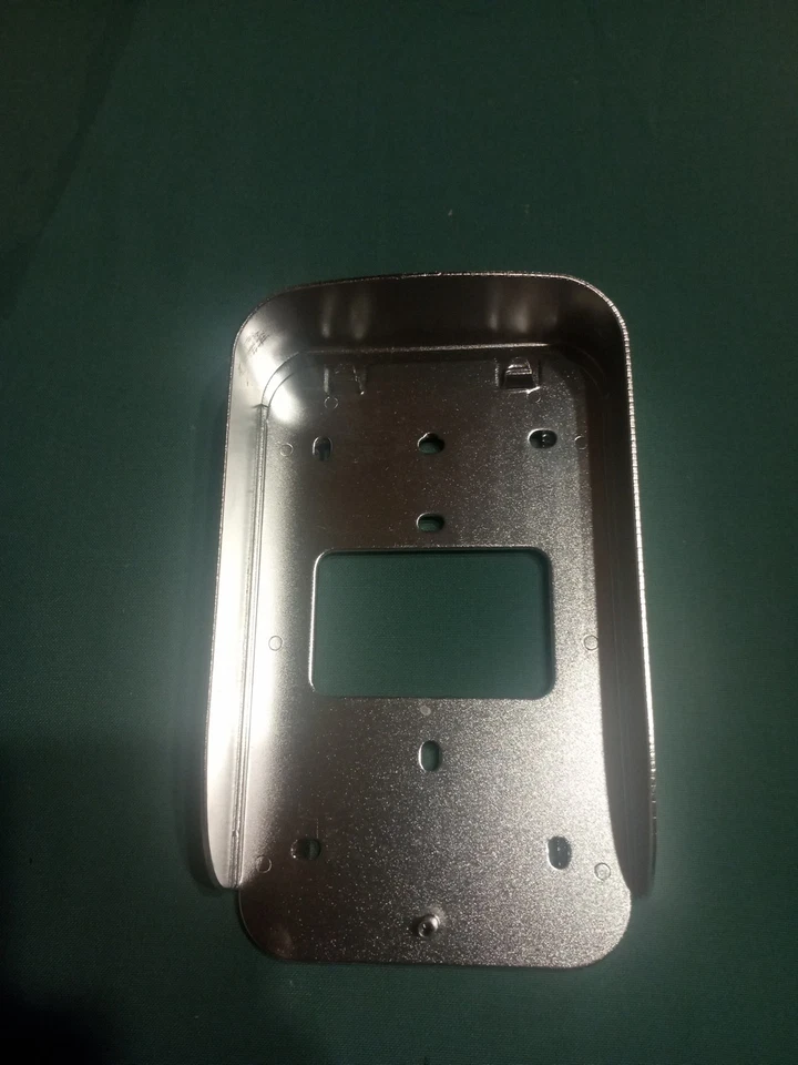 Tettuccio Di Ricambio Per BTicino 331860 Posto Esterno - Immagine 1 di 4