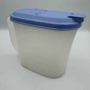TUPPERWARE 2189A-1 SLIMLINE 1 QT PITCHER WITH #2010B-2 COUNTRY BLUE FLIP TOP LID - Picture 1 of 12