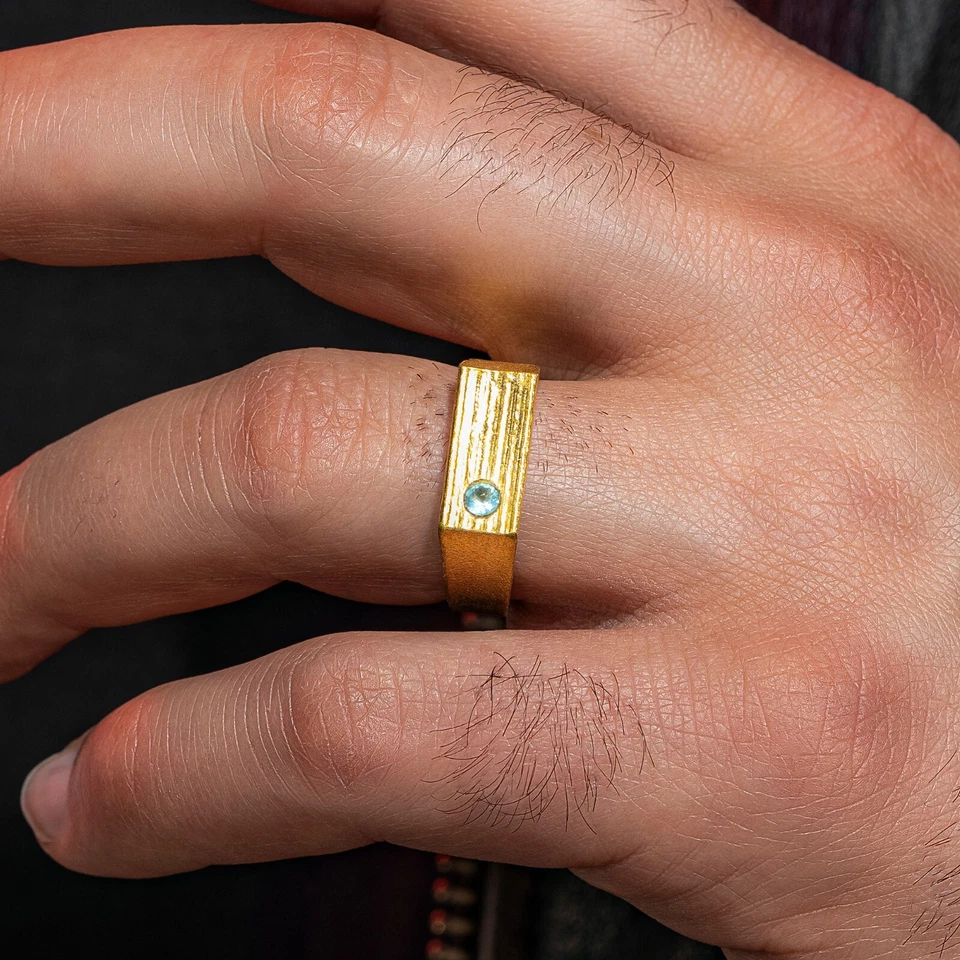 Anillo básico de plata de ley 925 enchapado en oro rectangular piedra aguamarina para hombre Foto 1 de 4