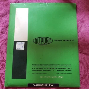 25 fogli carta fotografica 8 x 10 Dupont velluto nero e varilour mai aperta - Foto 1 di 2