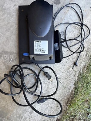 Módulo de caja de control de escritorio/monitor motorizado LINAK CBD4-U047-00 anticolisión 120 V Foto 1 de 4