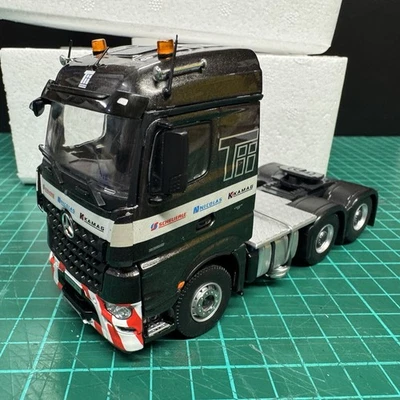 Camión modelo diecast Tekno Mercedes Benz Arocs 2 Gigaspace 6x4 escala 1/50 Foto 1 de 4