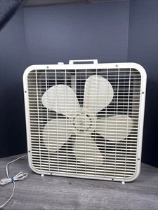 Vintage Lakewood Beige Model Three Speed Box Fan 22" - Picture 1 of 6