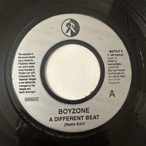Boyzone – A Different Beat - Vinyl 7" Single UK Import - VG+ - Picture 1 of 2