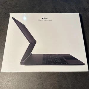 Apple Magic Keyboard for 12.9-inch iPad Pro 4th and 3rd Gen. - British English - Afbeelding 1 van 2
