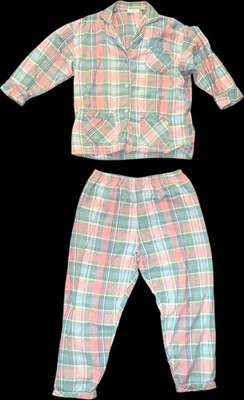 Victoria's Secret Y2k Vintage Pink & Green Plaid Flannel Pajama Set Size Medium - Image 1 of 3