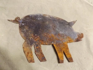 Primitive Vintage Antique Hand Cut Tin Pig Quilt Pattern 4.25x7" as is - Picture 1 of 3