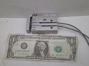SMC TABLE SLIDE CYLINDER MXU10-20 & 2 D-F9P SENSORS EFFECT SEE PHOTOS FREE SH OH - Picture 1 of 4