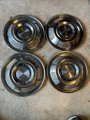 Juego de tapacubos Mercury Comet Caliente 1966-1967 tapacubos cubierta de rueda OEM 14" Foto 1 de 4